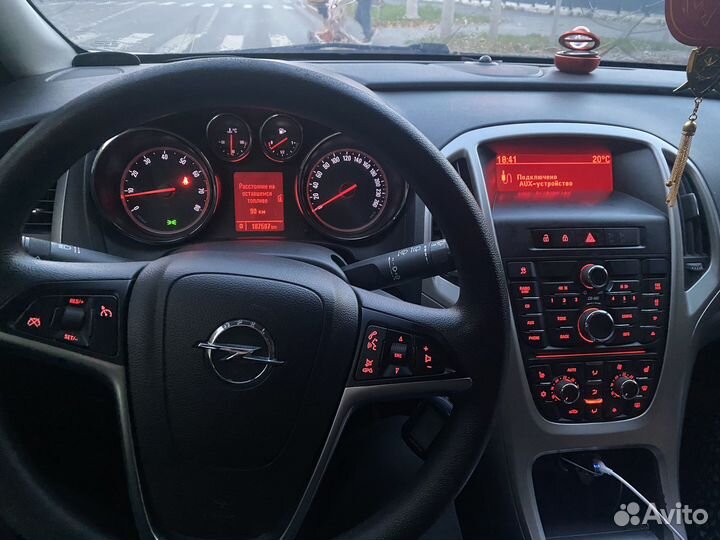 Opel Astra 1.6 AT, 2011, 180 000 км