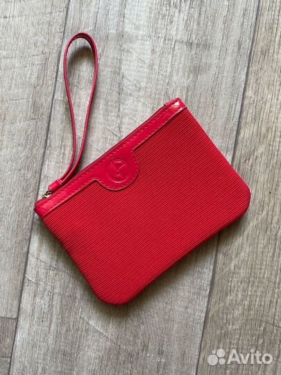 Косметичка Giorgio Armani красная