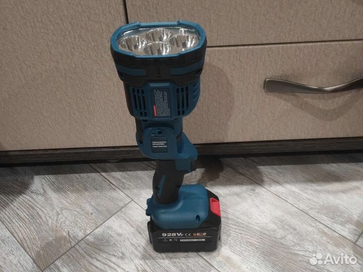 Фанарь от аккумулятора