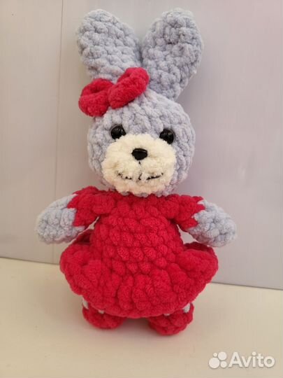 Зайка плюшевый