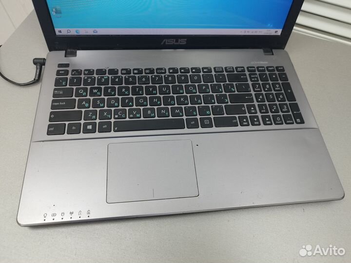 Ноутбук asus X550C, Intel i7, 8gb, GT-720, ssd 240