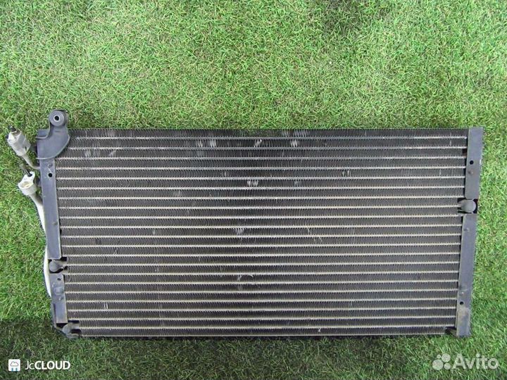 Радиатор кондиционера на mitsubishi chariot N33W 4