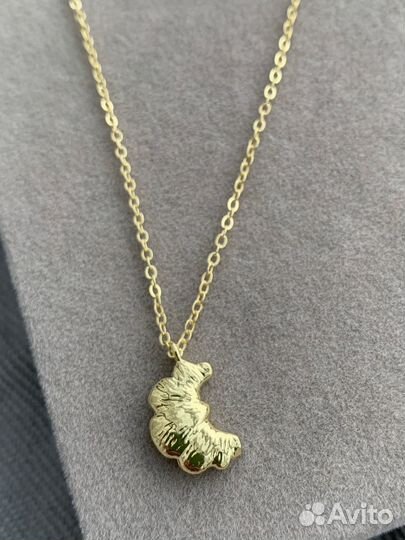 Колье с кулоном 