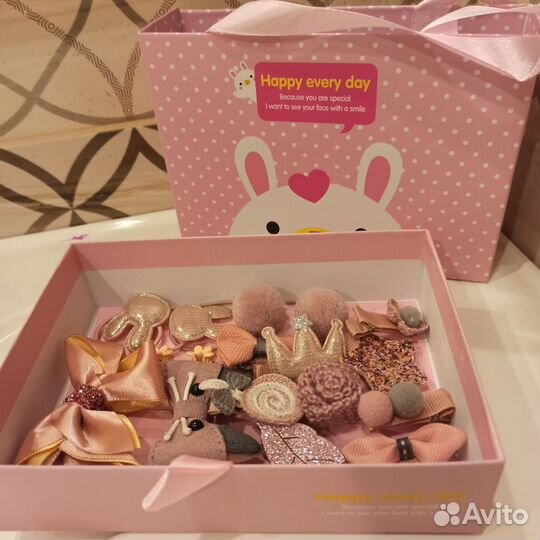 Набор аксессуаров для девочки резиночки заколки