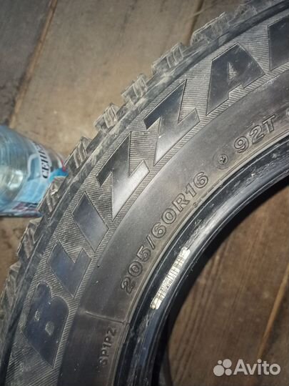 Bridgestone Blizzak Ice 205/60 R16 22