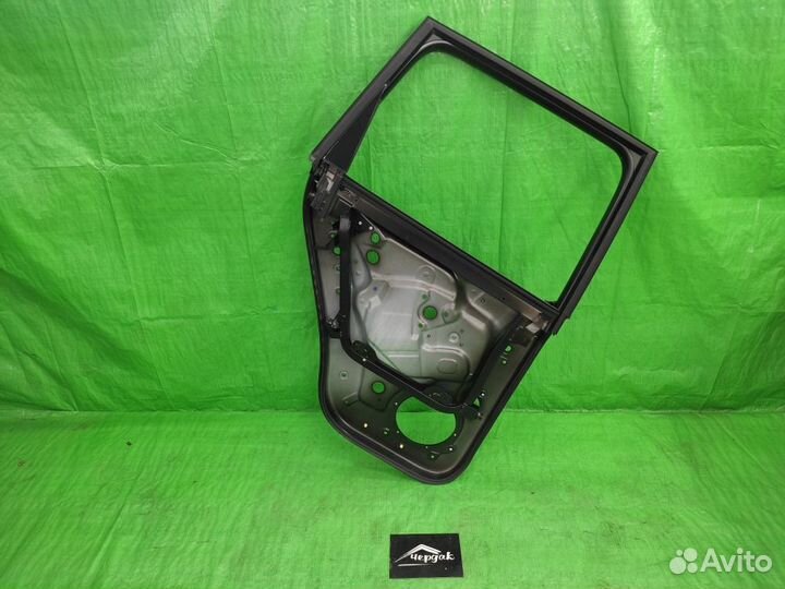 Рамка двери прав. зад. Volkswagen Touareg