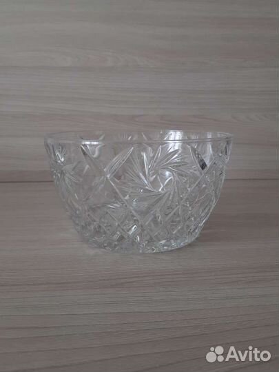 Хрустальная ваза, d 17