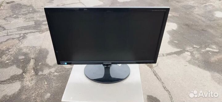 Монитор Samsung S22B150N черный