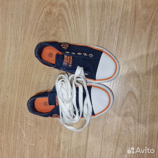 Маленькие кеды