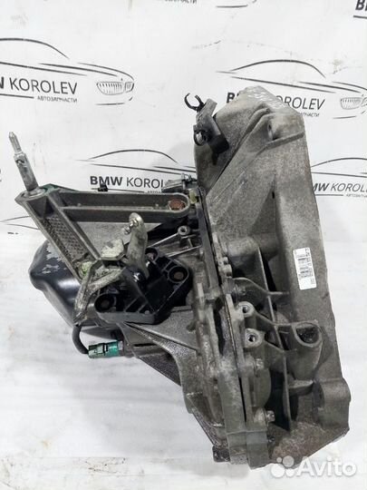 МКПП (механическая коробка переключения передач) J