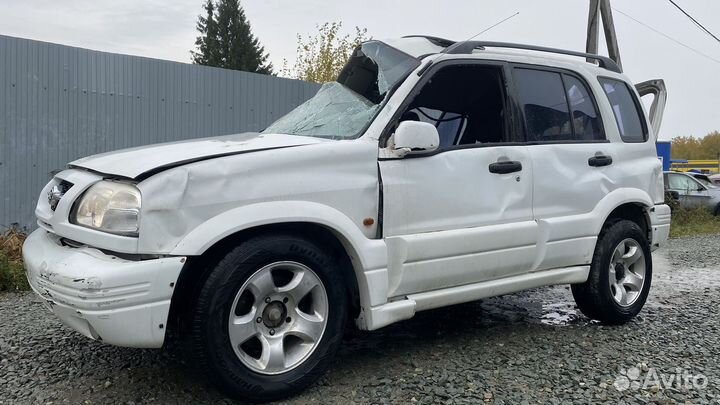 Suzuki Grand Vitara 2.5 AT, 1998, битый, 160 000 км