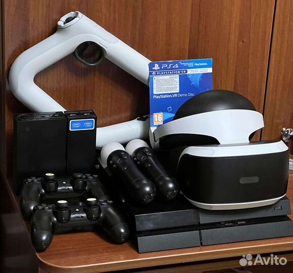 Playstation 4 + VR шлем полный комплект