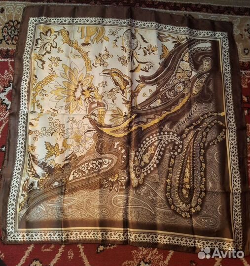 Шелковый платок новый
