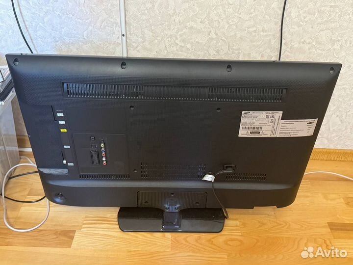 Телевизор Samsung 32' UE32H4000AK