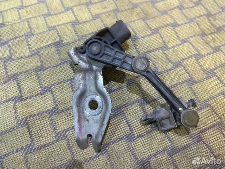 Датчик дорожного просвета VW Touareg,VAG 7L0616213