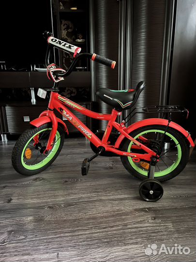 Трехколесный велосипед новый