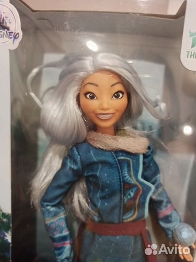 Кукла Сису от Дисней