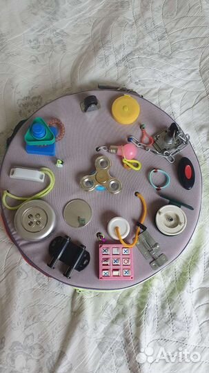 Бизиборд для игры в автомобиле