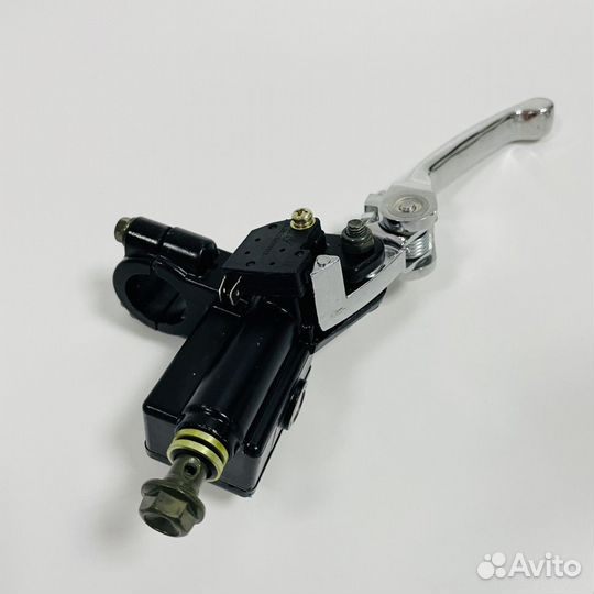 Рычаг тормоза правый (с главным цилиндром гидравли