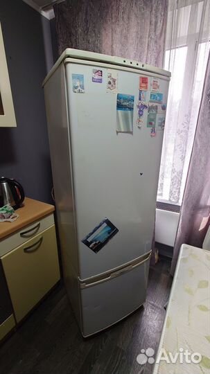 Холодильник бирюса