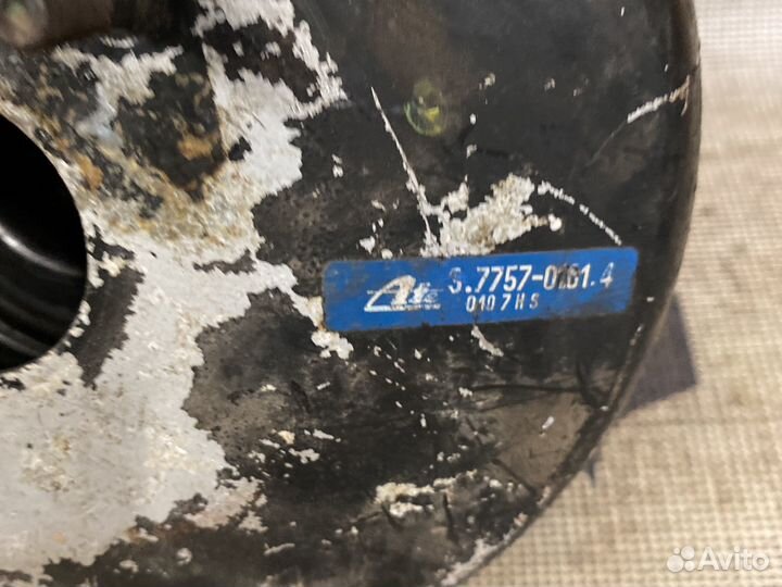 Тормозной вакуумник Mercedes W201 3775701014