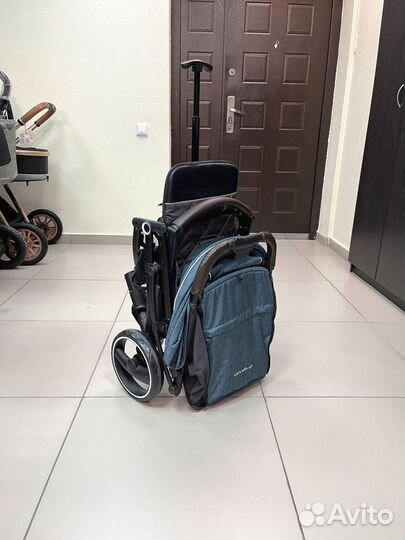 Коляска прогулочная новая