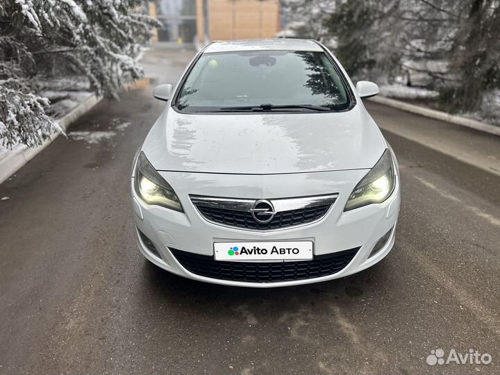 Opel Astra 1.6 AT, 2010, 175 000 км