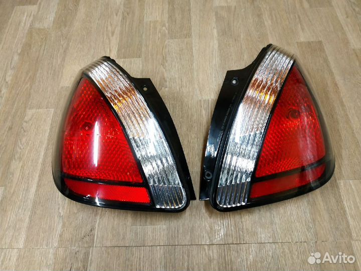 Фонари задние Kia Rio 2 хетчбэк (2005-2011)
