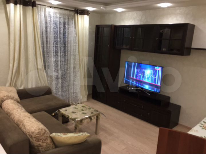 2-к. квартира, 48 м², 4/9 эт.