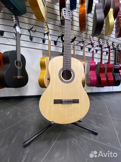 Flight C-100 NA 4/4 - классическая гитара