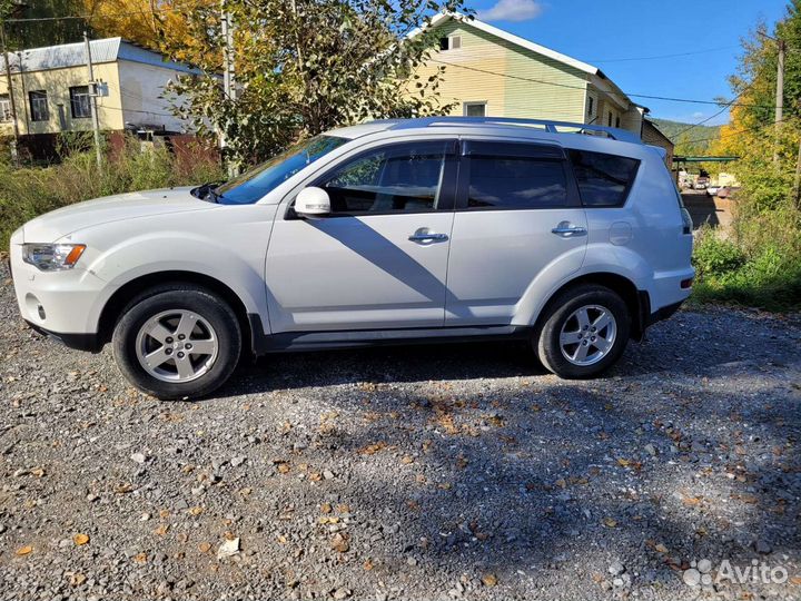Mitsubishi Outlander 2.4 CVT, 2010, 233 820 км