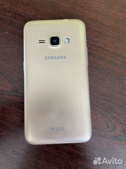 Телефон Samsung