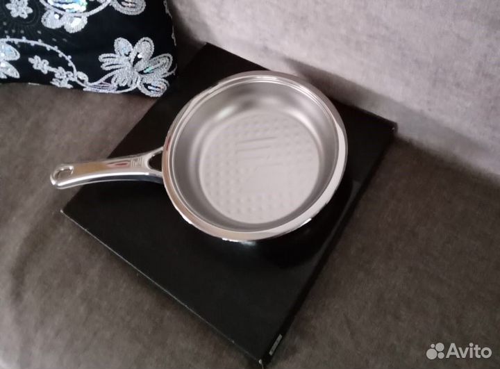 Сковорода с длинной ручкой, 1,3Л диаметр 20см, б/к