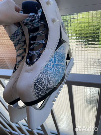 Коньки фигурные женские 39 размер