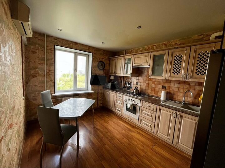 4-к. квартира, 87,2 м², 8/10 эт.