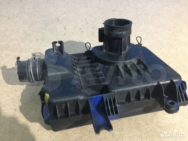 Корпус воздушного фильтра Toyota Prius NHW10