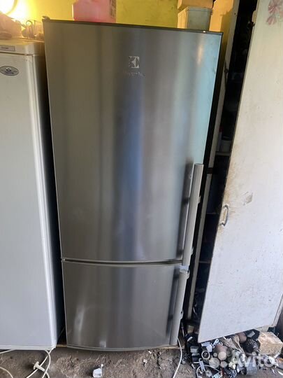 Холодильник Electrolux. Доставка