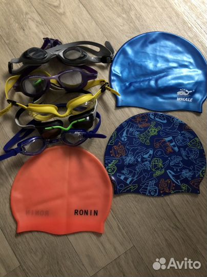 Очки для плавания и шапочки