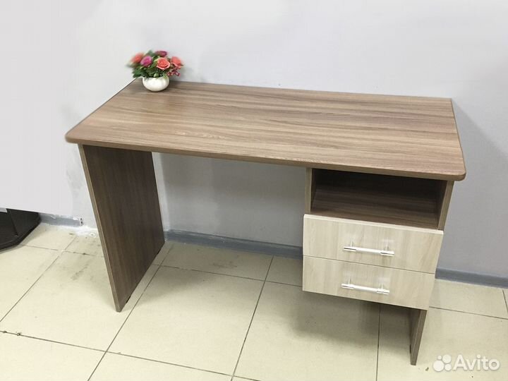 Стол компьютерный на Греческой 88А