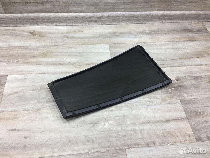 Стекло заднее левое в дверь глухое Highlander 1