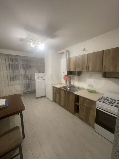 1-к. квартира, 42 м², 8/8 эт.