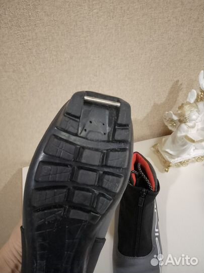 Лыжные ботинки 40 р