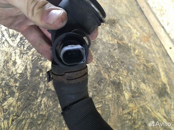 Фланец двс система охлаждения Volkswagen Jetta