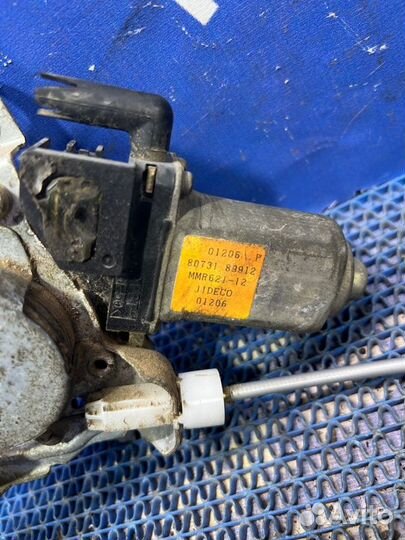 Задний левый стеклоподъёмник Nissan X-Trail T30