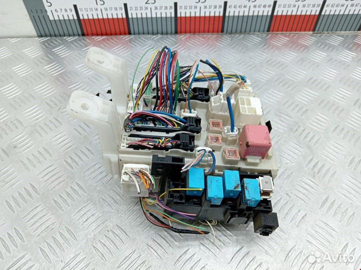 Блок предохранителей для Toyota Rav4 3 8273042020