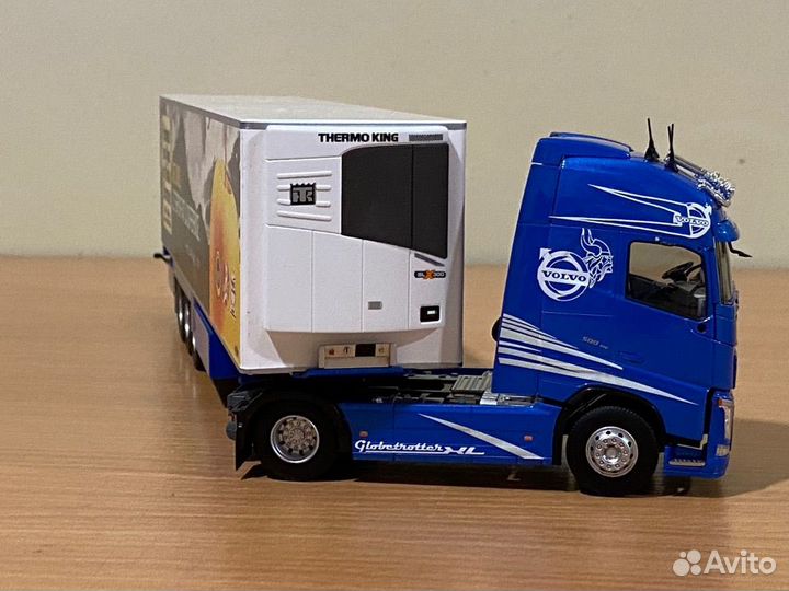 Модель грузовика 1/43 Volvo FH4 XL frigo Eligor