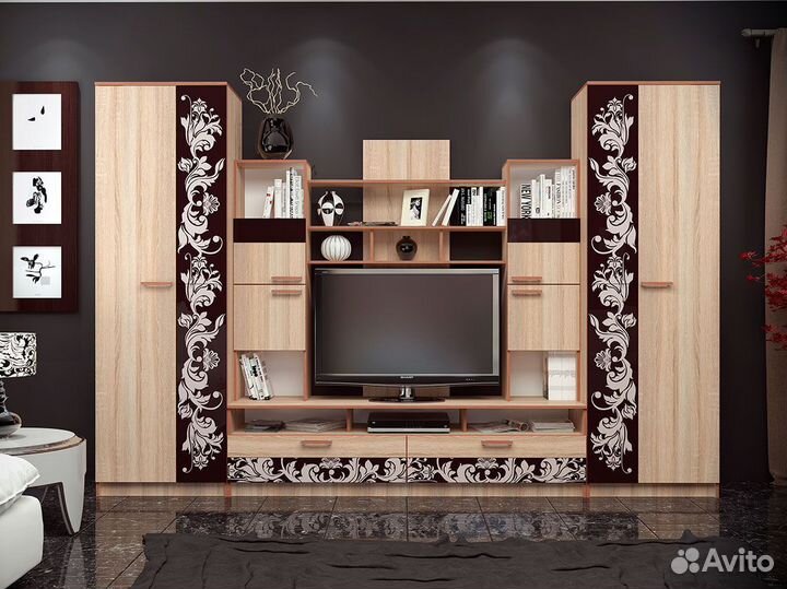 Гостиная со стеклом с художественном рисунком