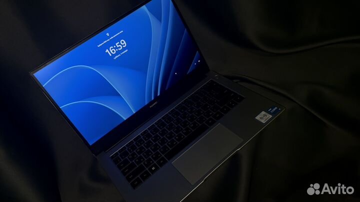 Huawei matebook d14