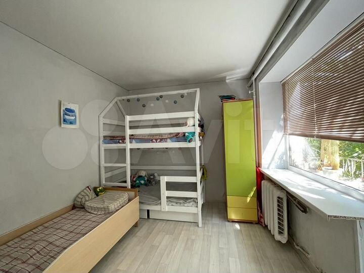2-к. квартира, 45 м², 3/3 эт.