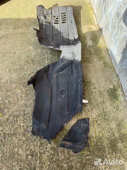 Подкрылки передние